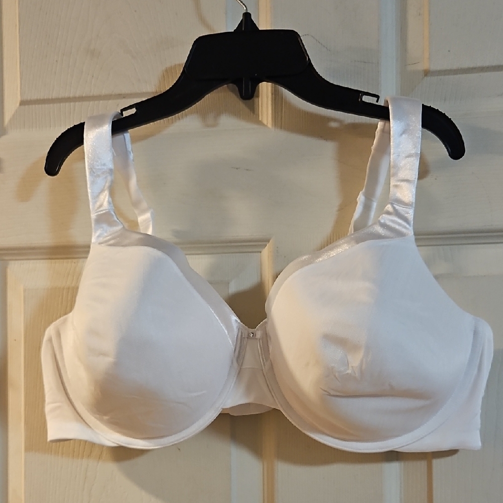VANITY FAIR BRA: WHITE: NEW WITHOUT TAGS: SIZE 42D